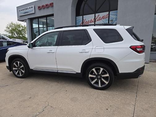 2023 Honda Pilot AWD Elite