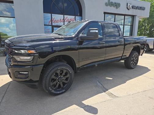 2025 RAM 2500 Big Horn Crew Cab 4x4 6'4' Box