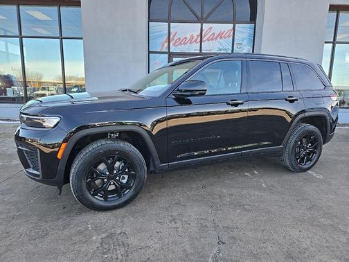 2026 Jeep Grand Cherokee Altitude