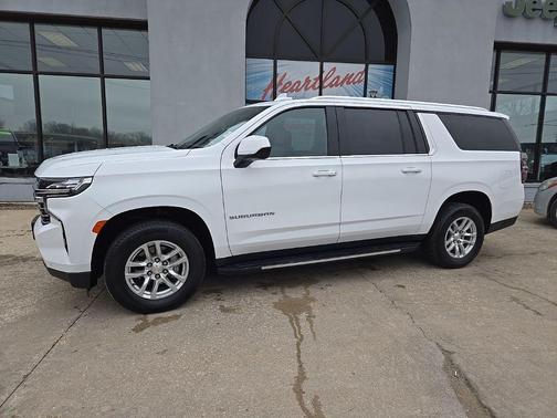 2024 Chevrolet Suburban LT