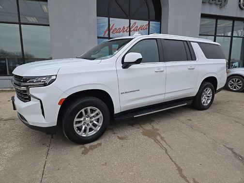 2024 Chevrolet Suburban LT