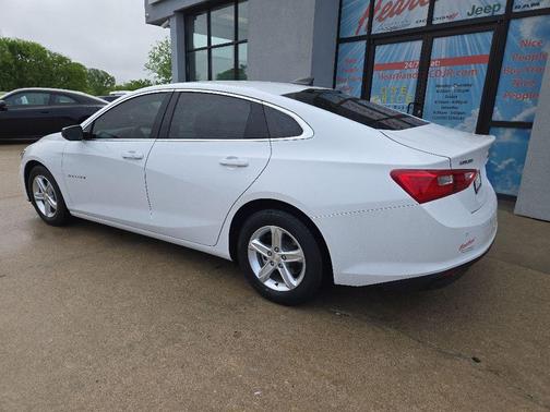 Summit White 2024 Chevrolet Malibu 1LS