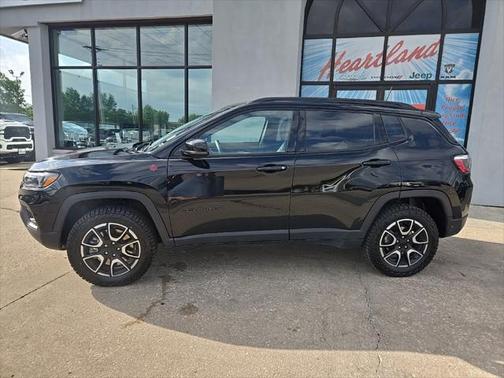 2024 Jeep Compass Trailhawk