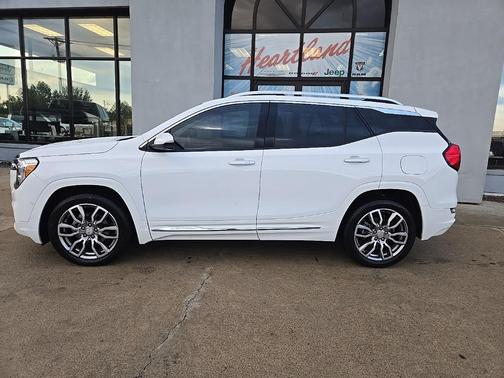 2023 GMC Terrain Denali