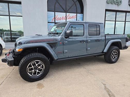 Anvil Clear-Coat Exterior Paint 2026 Jeep Gladiator Shadow Ops