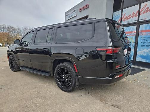 2024 Jeep Wagoneer L Series II Carbide 4x4