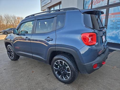 2023 Jeep Renegade Trailhawk