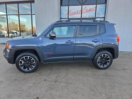 2023 Jeep Renegade Trailhawk