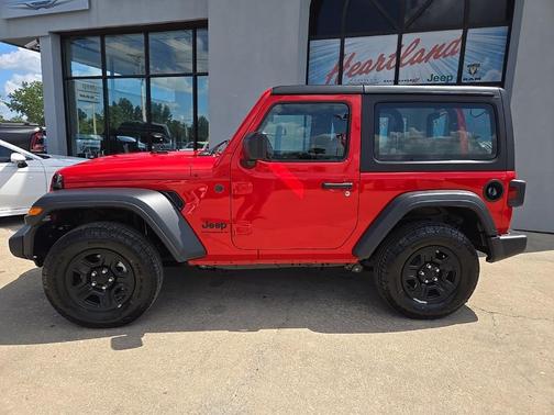 2025 Jeep Wrangler Sport