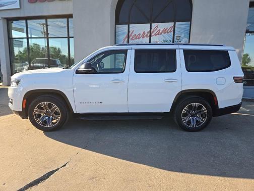Bright White Clearcoat 2024 Jeep Wagoneer Series II 4x4
