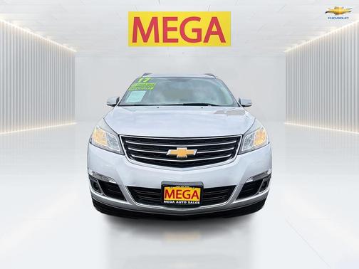 Silver Ice Metallic 2017 Chevrolet Traverse 1LT