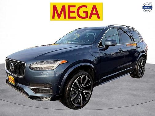 2018 Volvo XC90 T6 Momentum