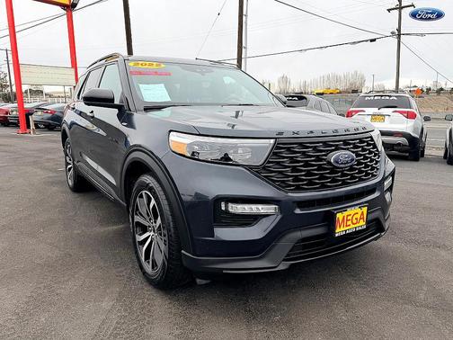 2022 Ford Explorer ST-Line