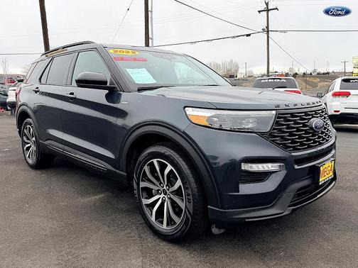 2022 Ford Explorer ST-Line
