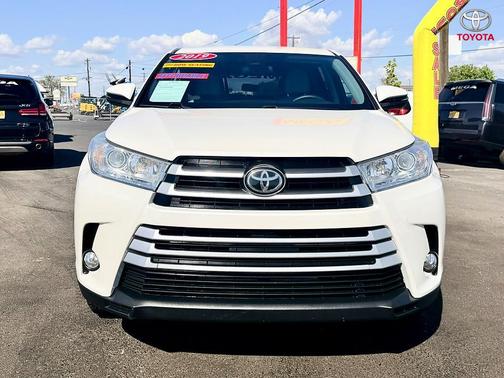 Blizzard Pearl 2019 Toyota Highlander LE Plus