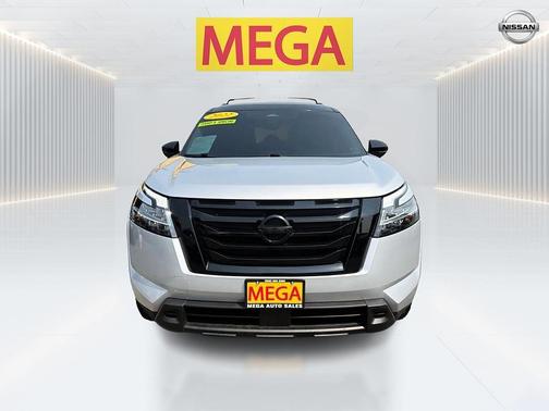 Brilliant Silver Metallic 2022 Nissan Pathfinder S 4WD