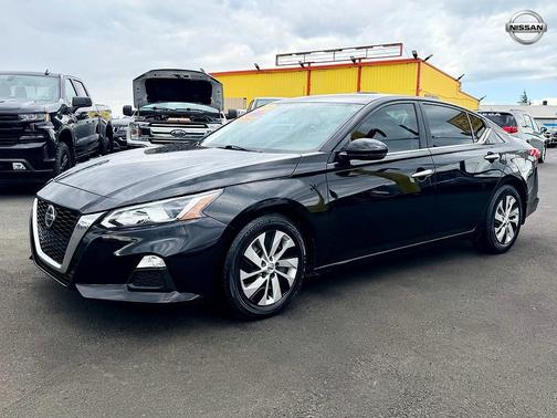 Super Black 2020 Nissan Altima S FWD