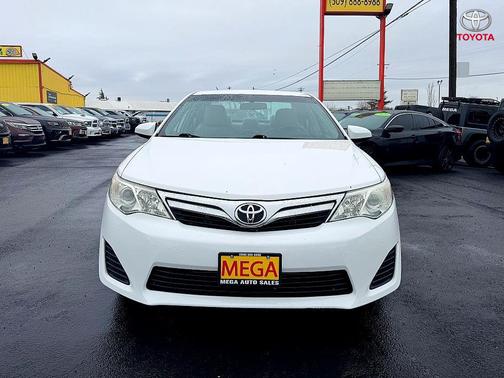 2014 Toyota Camry LE