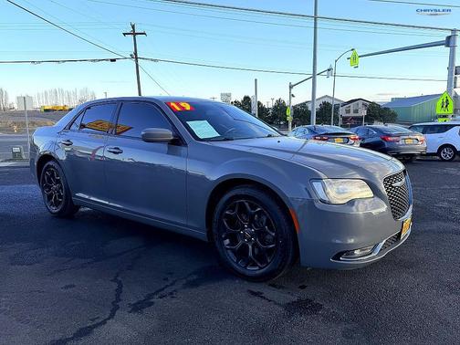 2019 Chrysler 300 S