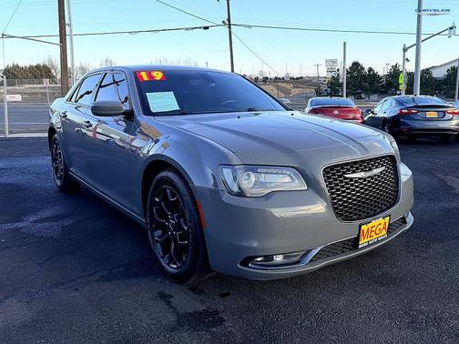 2019 Chrysler 300 S