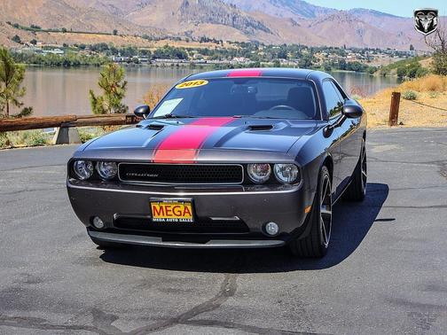 2013 Dodge Challenger SXT