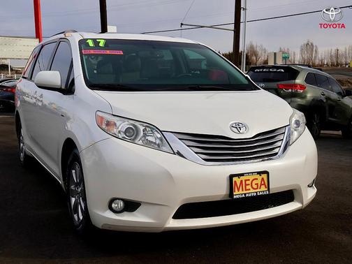 2017 Toyota Sienna XLE