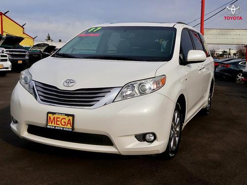 2017 Toyota Sienna XLE