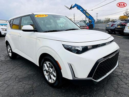 2023 Kia Soul LX