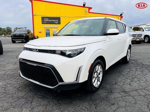 2023 Kia Soul LX