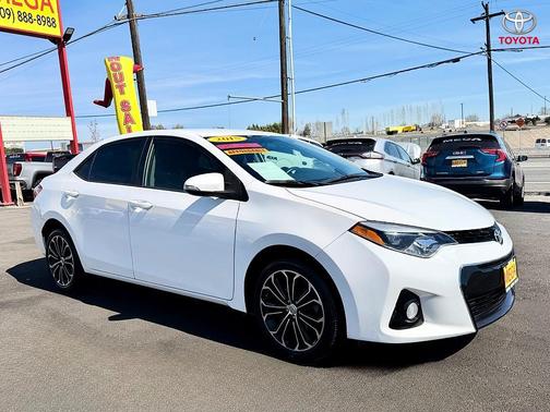 Super White 2015 Toyota Corolla S