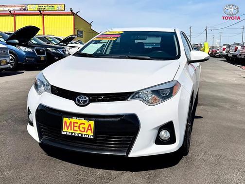 Super White 2015 Toyota Corolla S