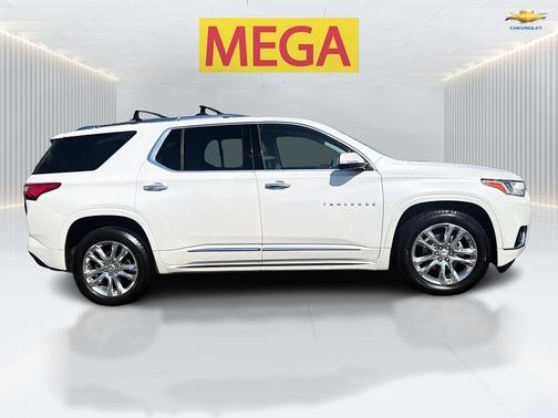 White 2018 Chevrolet Traverse High Country