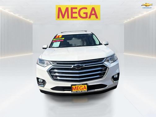 White 2018 Chevrolet Traverse High Country