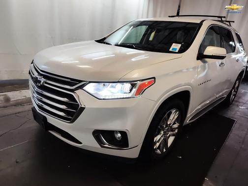 White 2018 Chevrolet Traverse High Country