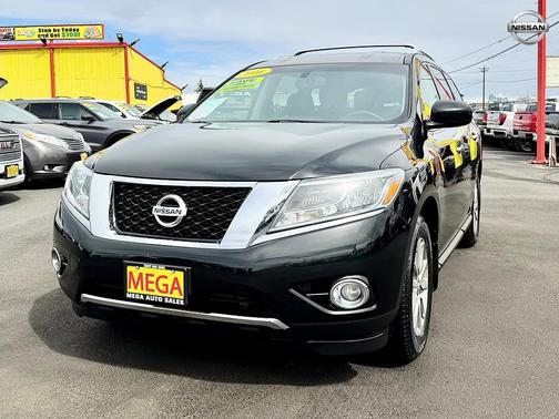 2016 Nissan Pathfinder SV