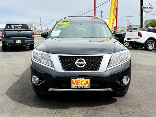 2016 Nissan Pathfinder SV