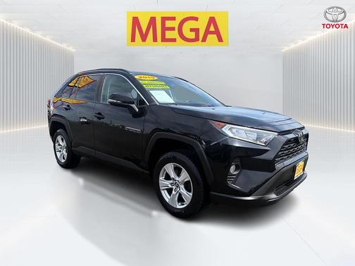 Midnight Black Metallic 2019 Toyota RAV4 XLE