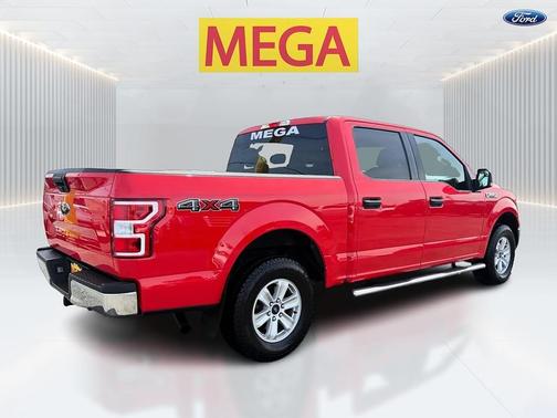 Red 2018 Ford F-150 XLT