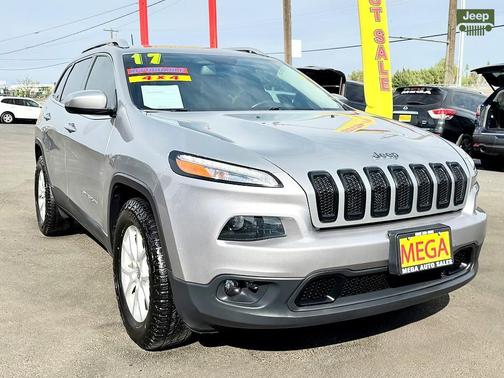 Billet Silver Metallic Clearcoat 2017 Jeep Cherokee Latitude