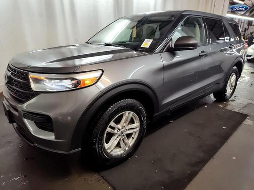 2022 Ford Explorer Base