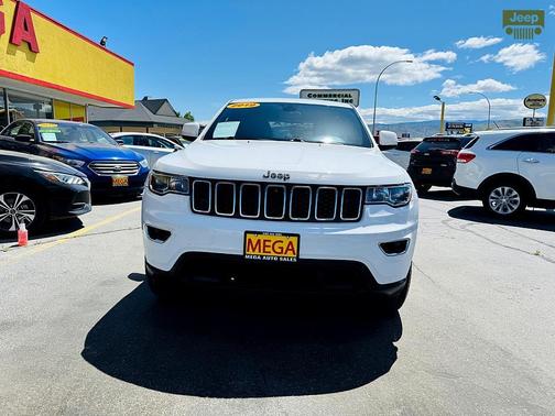 2019 Jeep Grand Cherokee Laredo