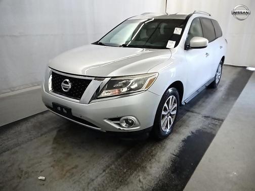 Brilliant Silver 2015 Nissan Pathfinder SV