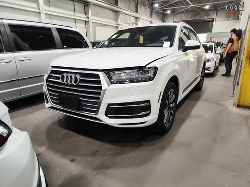 Carrara White 2019 Audi Q7 45 Premium Plus