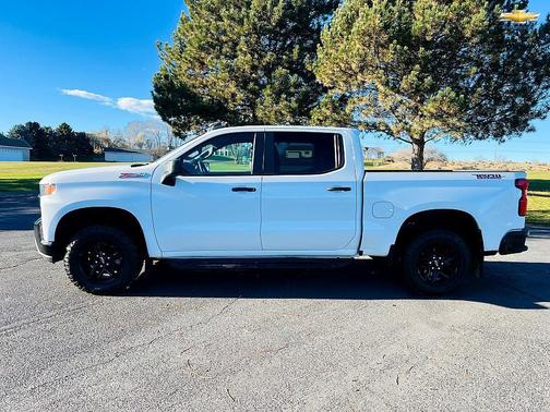 2020 Chevrolet Silverado 1500 Custom Trail Boss