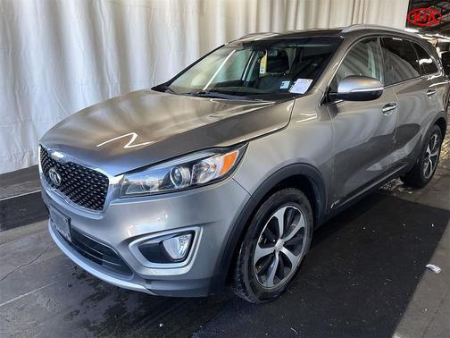 Titanium Silver 2017 Kia Sorento EX