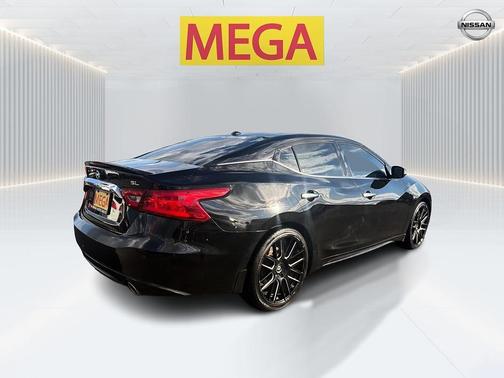 Black 2016 Nissan Maxima 3.5 SL