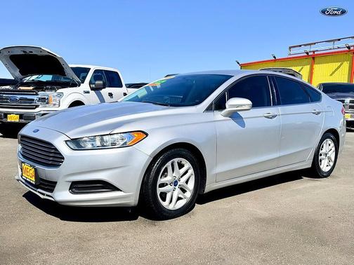 Gray 2016 Ford Fusion SE