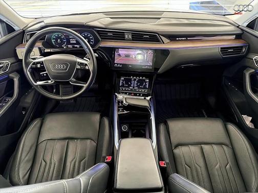 2019 Audi e-tron Prestige