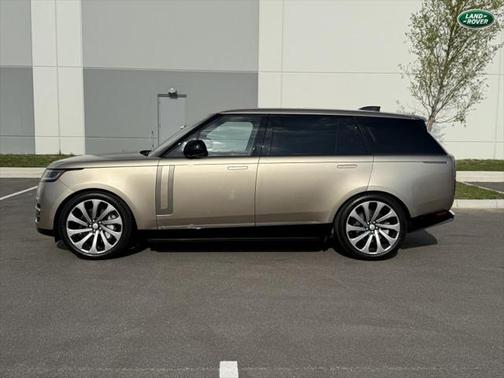 2023 Land Rover Range Rover P530 SE