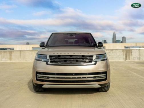 2023 Land Rover Range Rover P530 SE